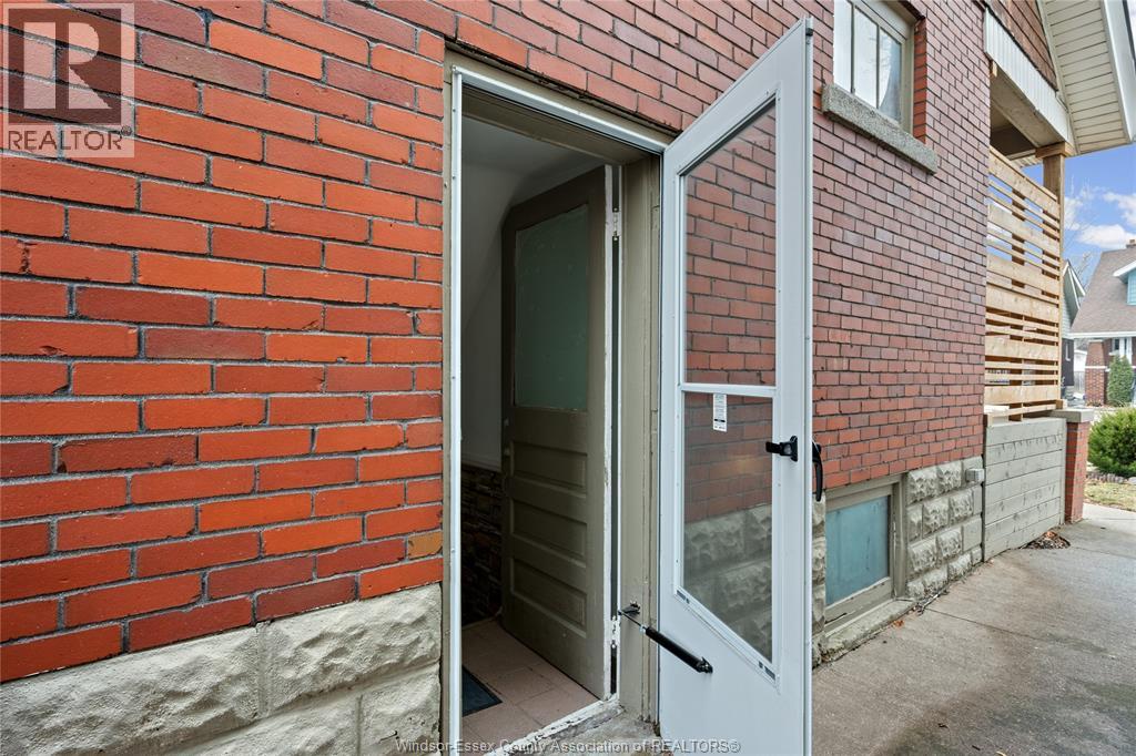 1578 DOUGALL AVENUE, Windsor, Ontario, N8X1S1 — Photo 3