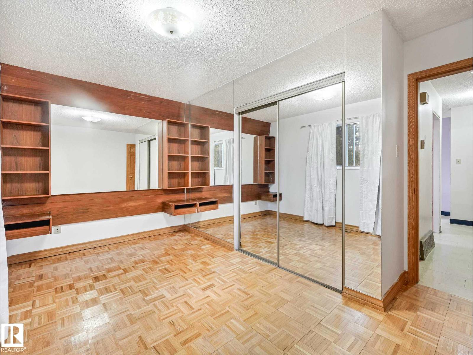 34 CAMELOT AV — photo 25