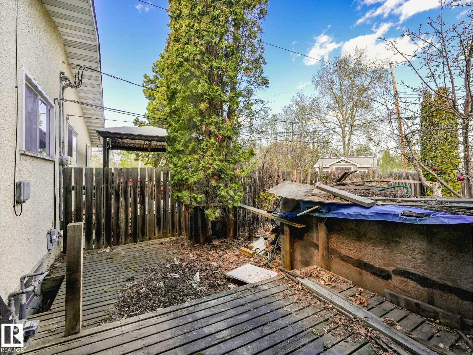 34 CAMELOT AV — photo 58
