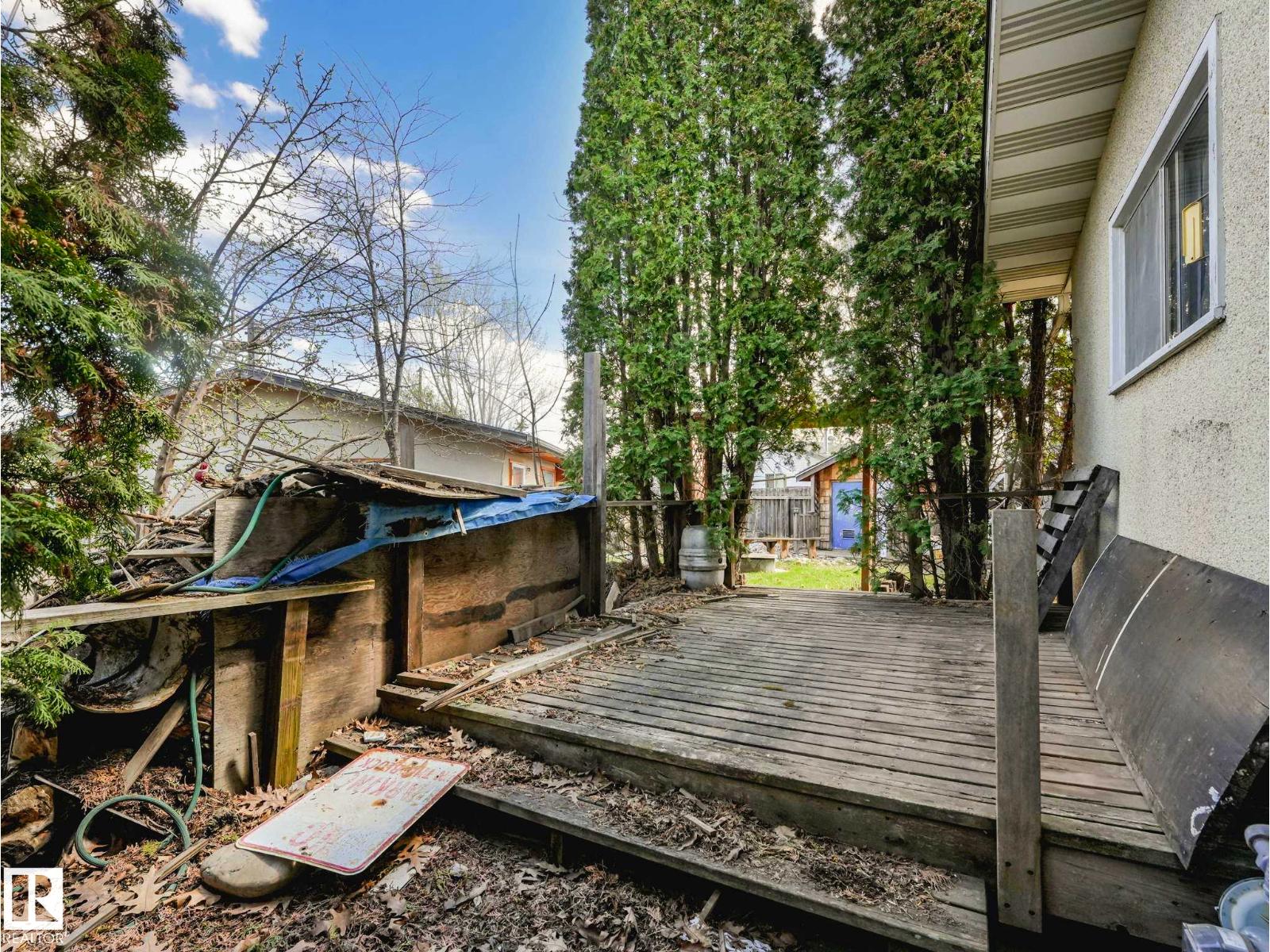 34 CAMELOT AV — photo 59