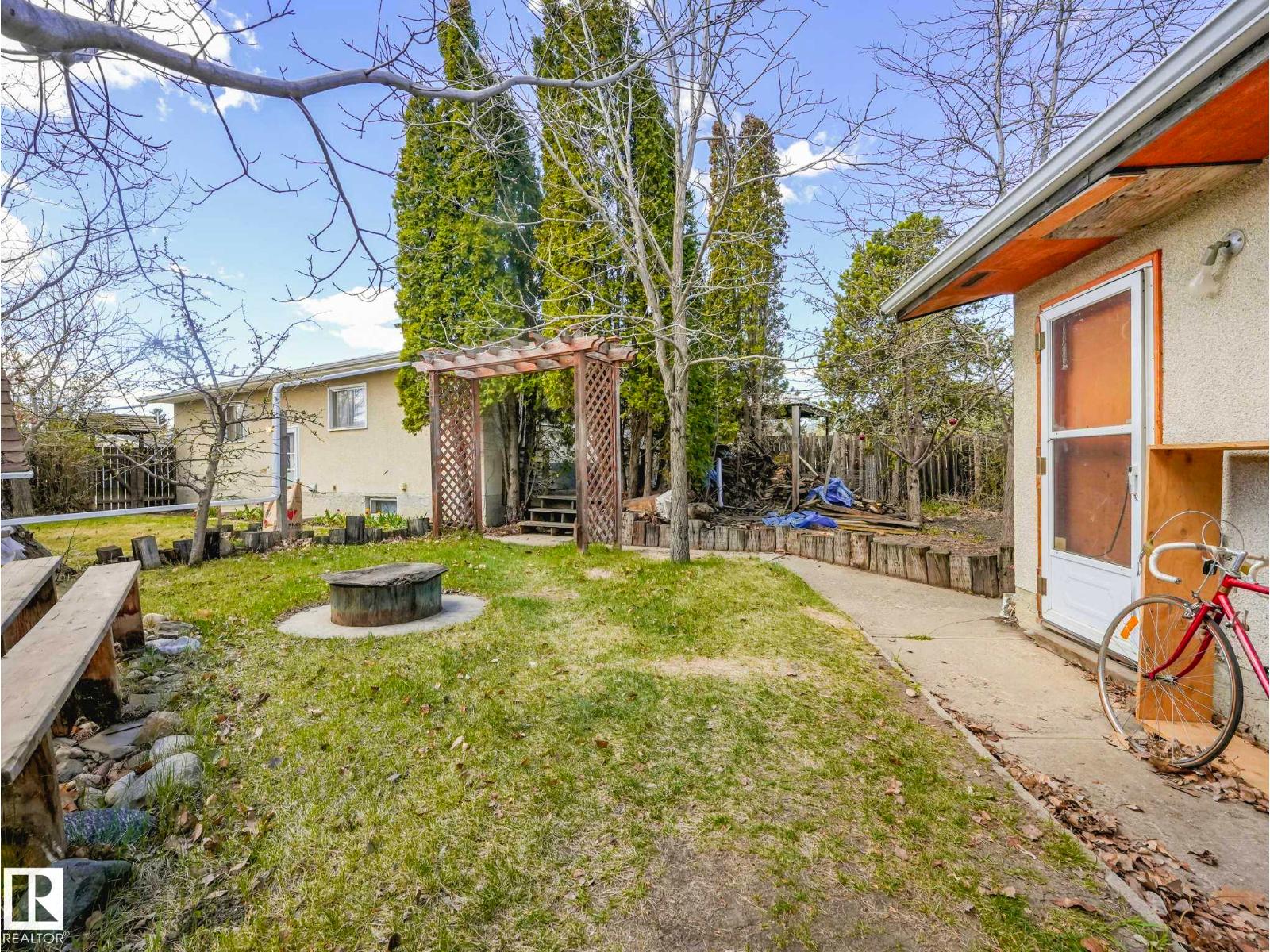 34 CAMELOT AV — photo 61