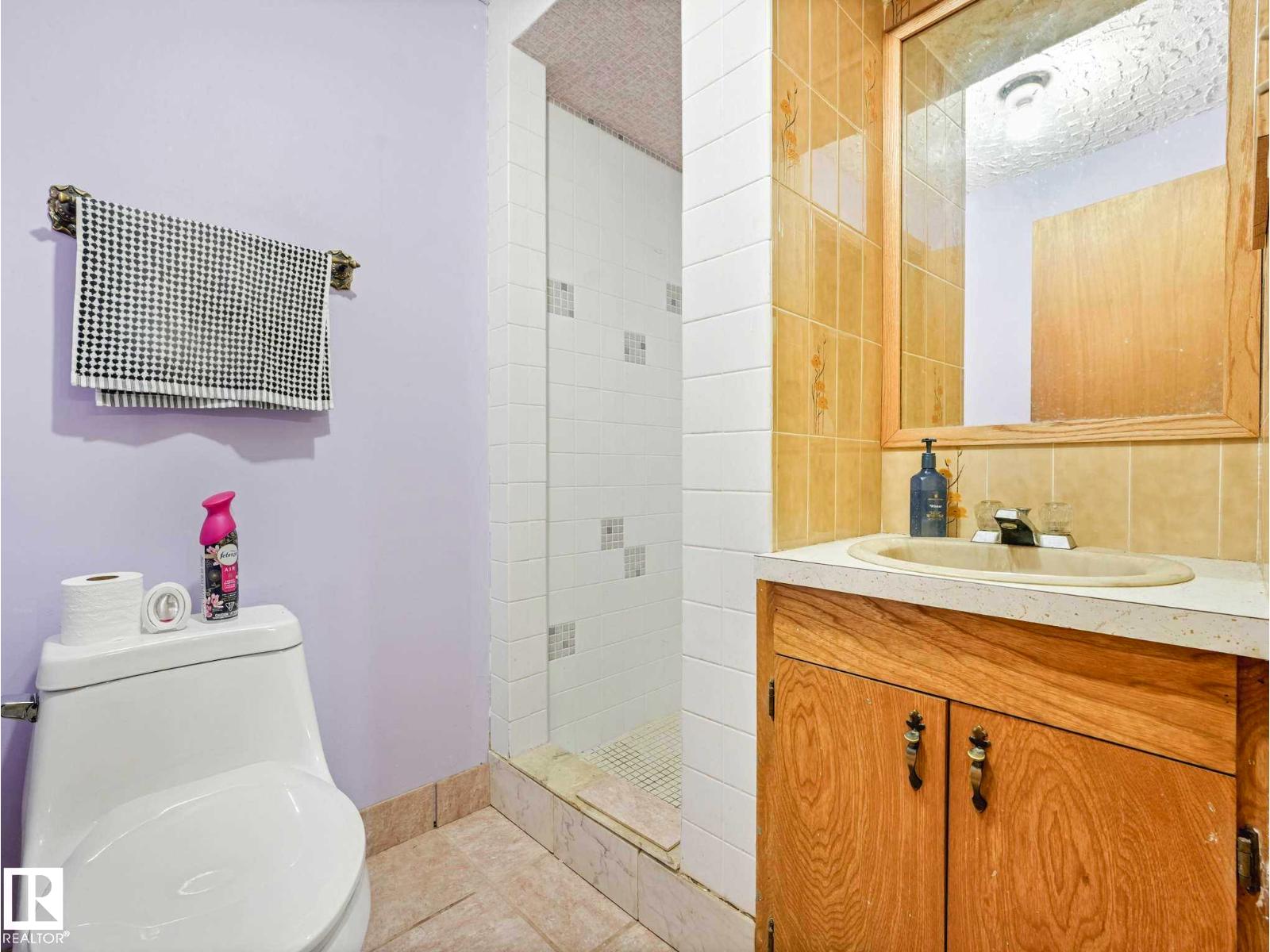 34 CAMELOT AV — photo 43