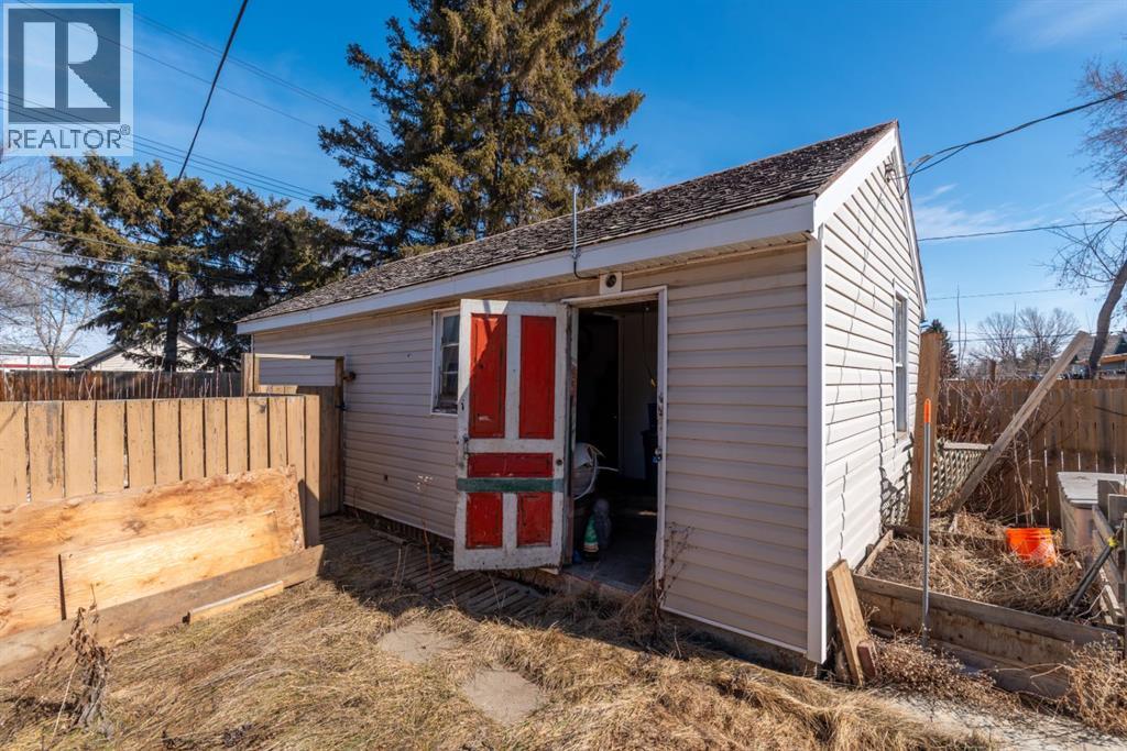 4726 49 Street - 16