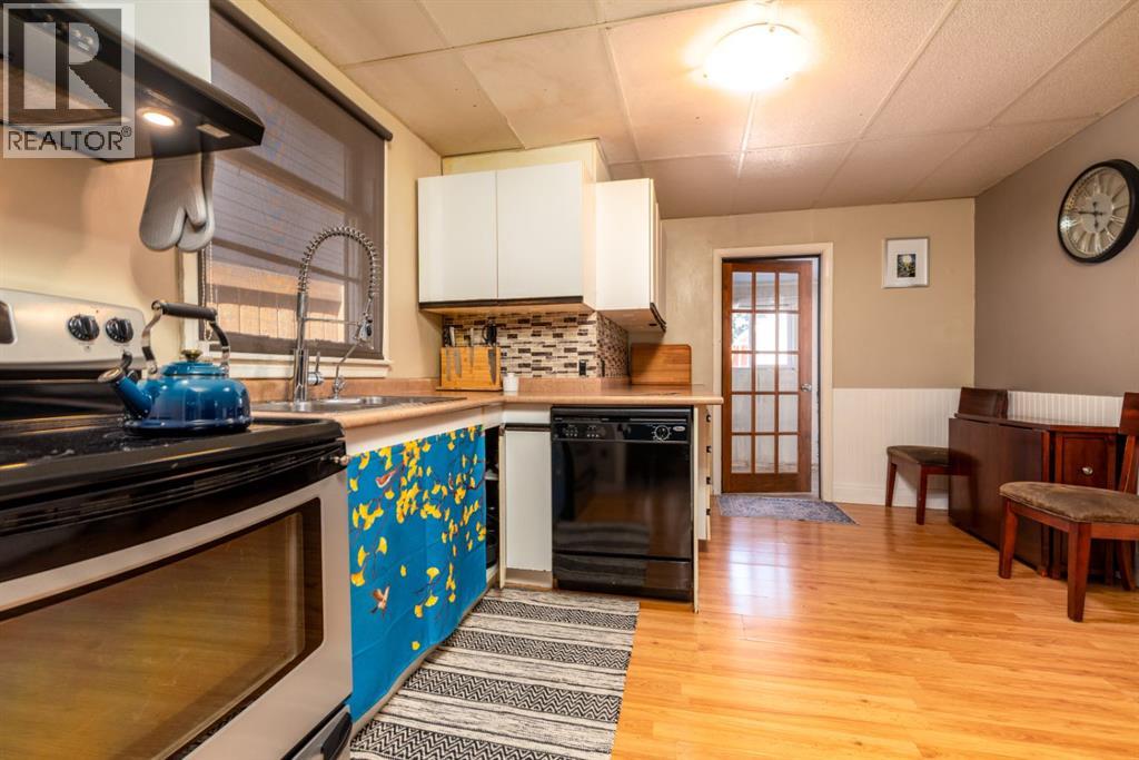4726 49 Street - 6