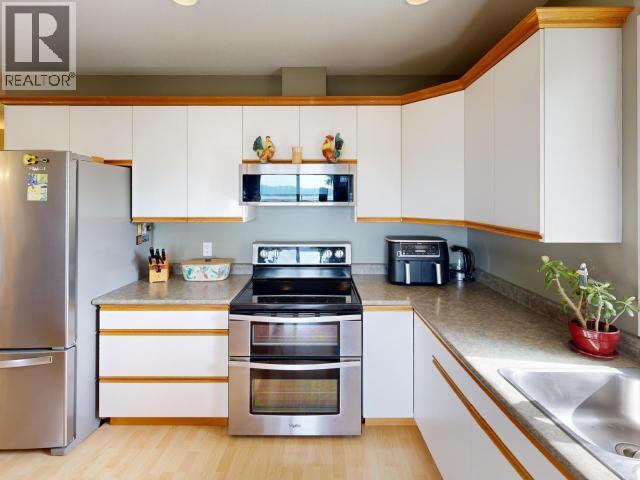 3280 CARIBOO AVE - 5