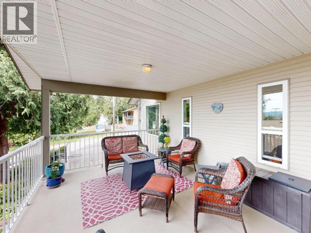 3280 CARIBOO AVE - 43