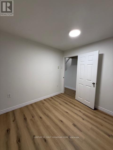 #39 475 SANDRINGHAM CRESCENT - 18
