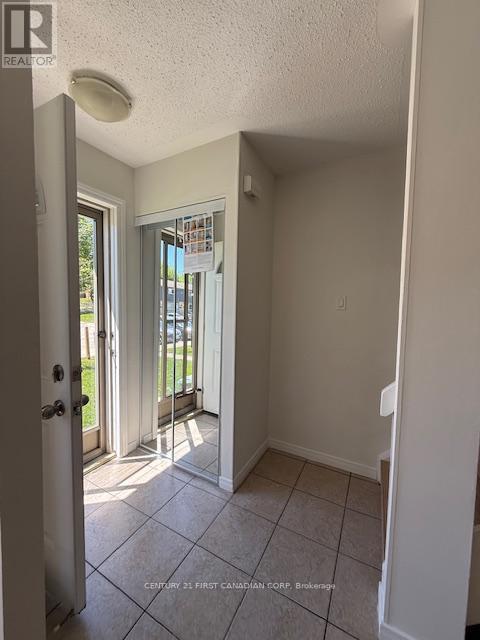 #39 475 SANDRINGHAM CRESCENT - 21