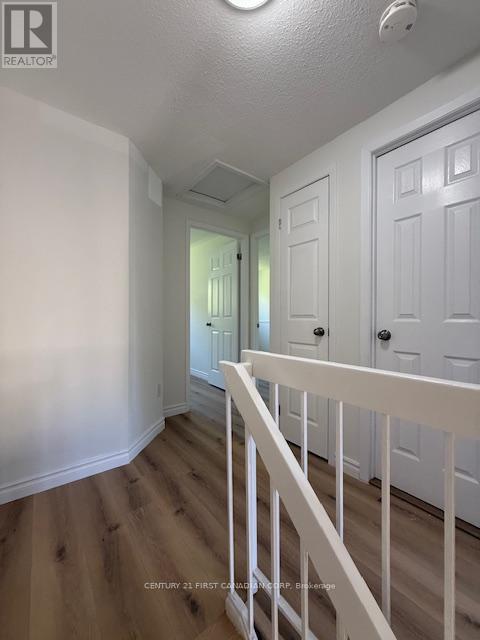 #39 475 SANDRINGHAM CRESCENT - 23