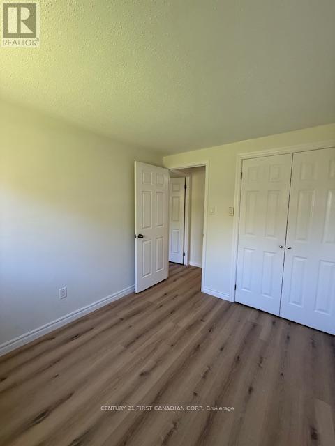 #39 475 SANDRINGHAM CRESCENT - 25