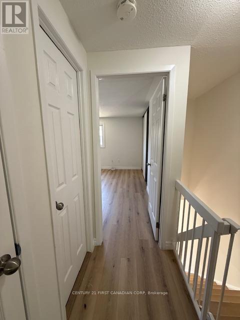 #39 475 SANDRINGHAM CRESCENT - 28