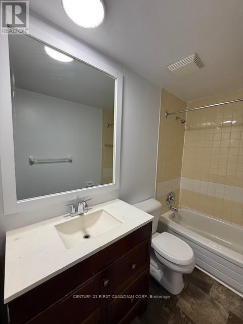 #39 475 SANDRINGHAM CRESCENT - 35