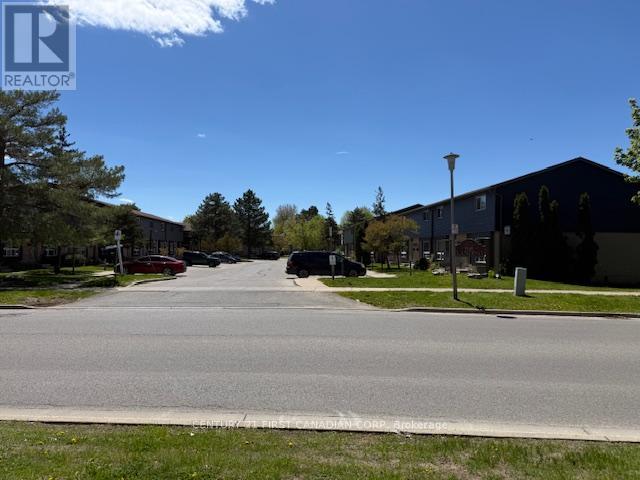 #39 475 SANDRINGHAM CRESCENT - 37