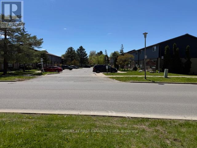 #39 475 SANDRINGHAM CRESCENT - 38