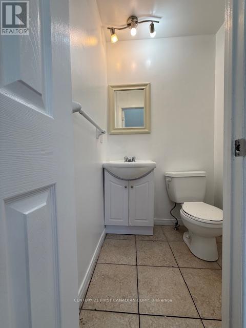 #39 475 SANDRINGHAM CRESCENT - 7