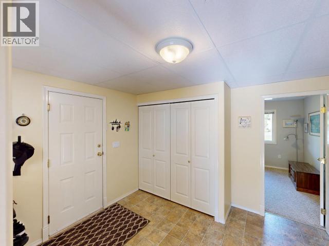 3280 CARIBOO AVE - 40