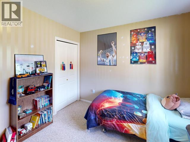 3280 CARIBOO AVE - 24