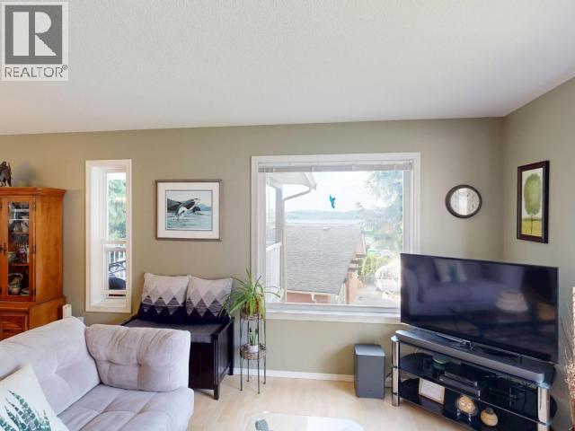 3280 CARIBOO AVE - 13