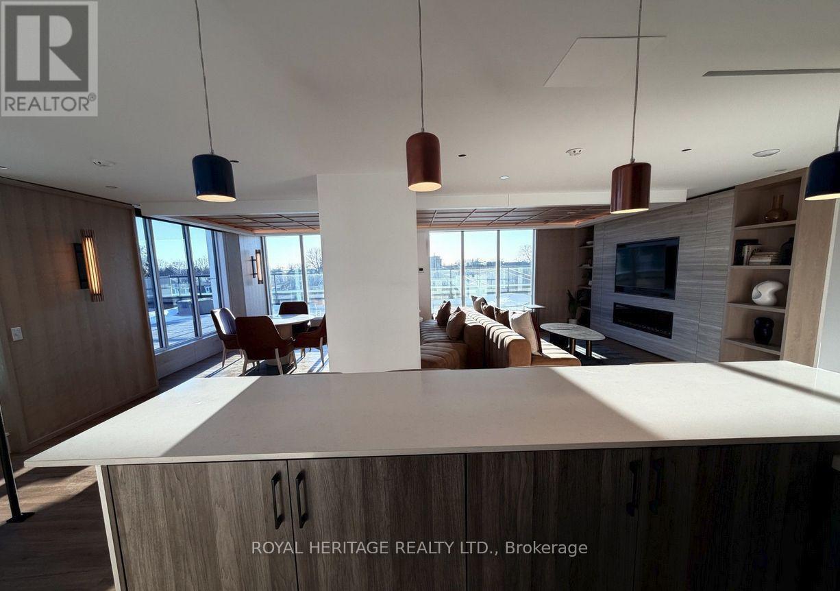 #602 201 BROCK STREET S - 32