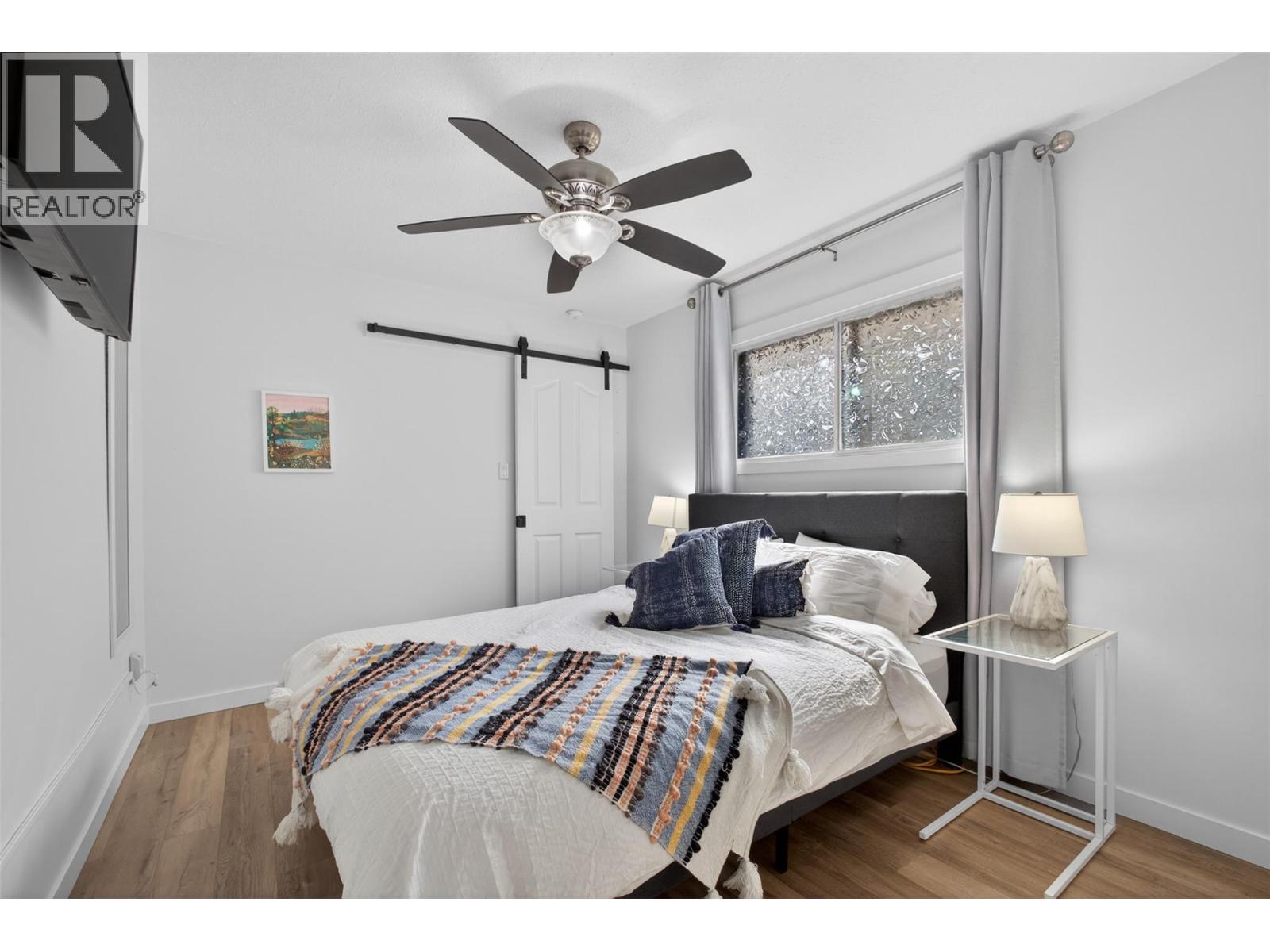 974 Creston Avenue - 10