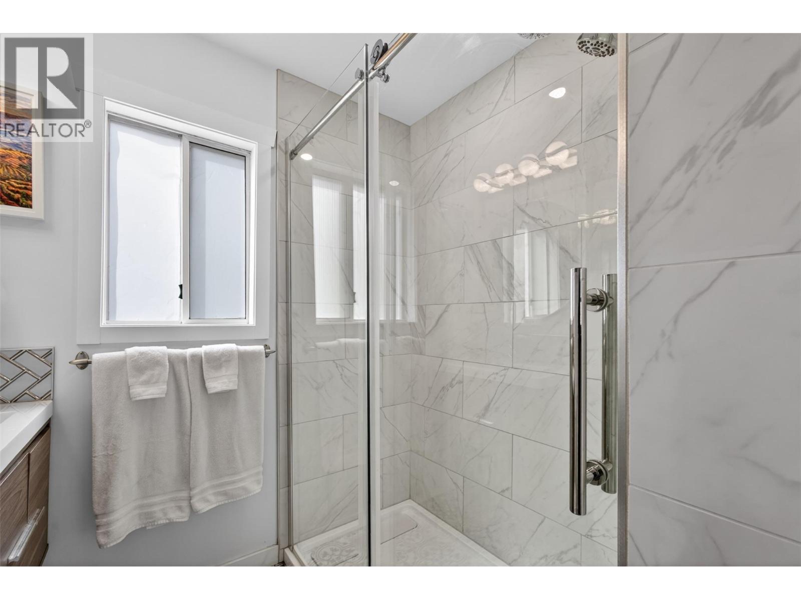 974 Creston Avenue, Penticton