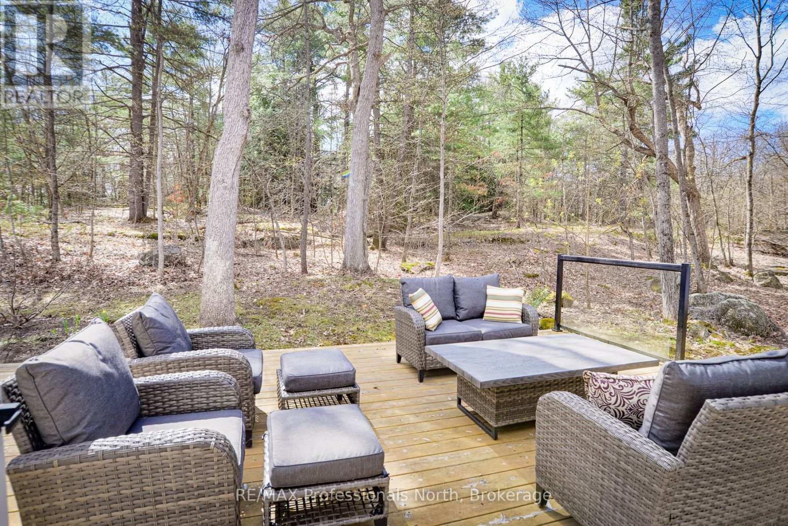 225 BLANCHARD STREET W - 23