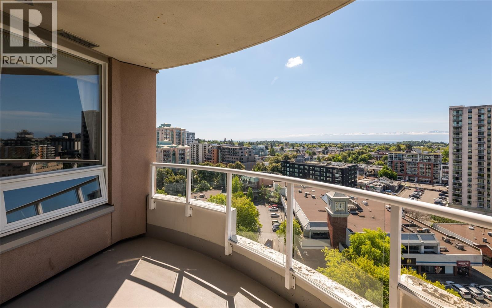 1405 930 Yates Street, Victoria