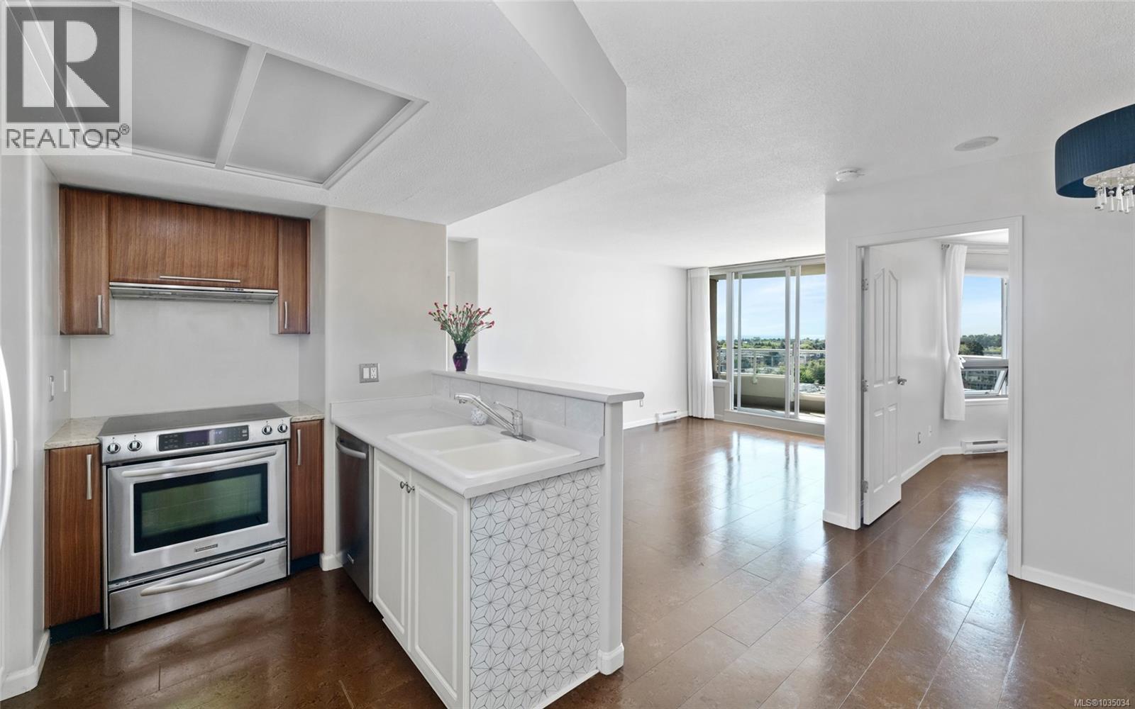 1405 930 Yates Street, Victoria
