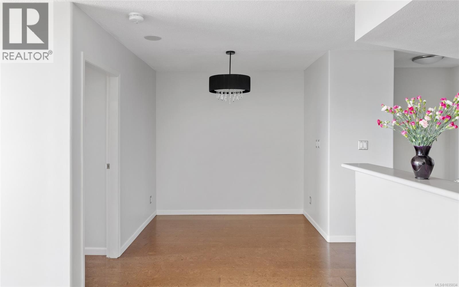 1405 930 Yates Street, Victoria