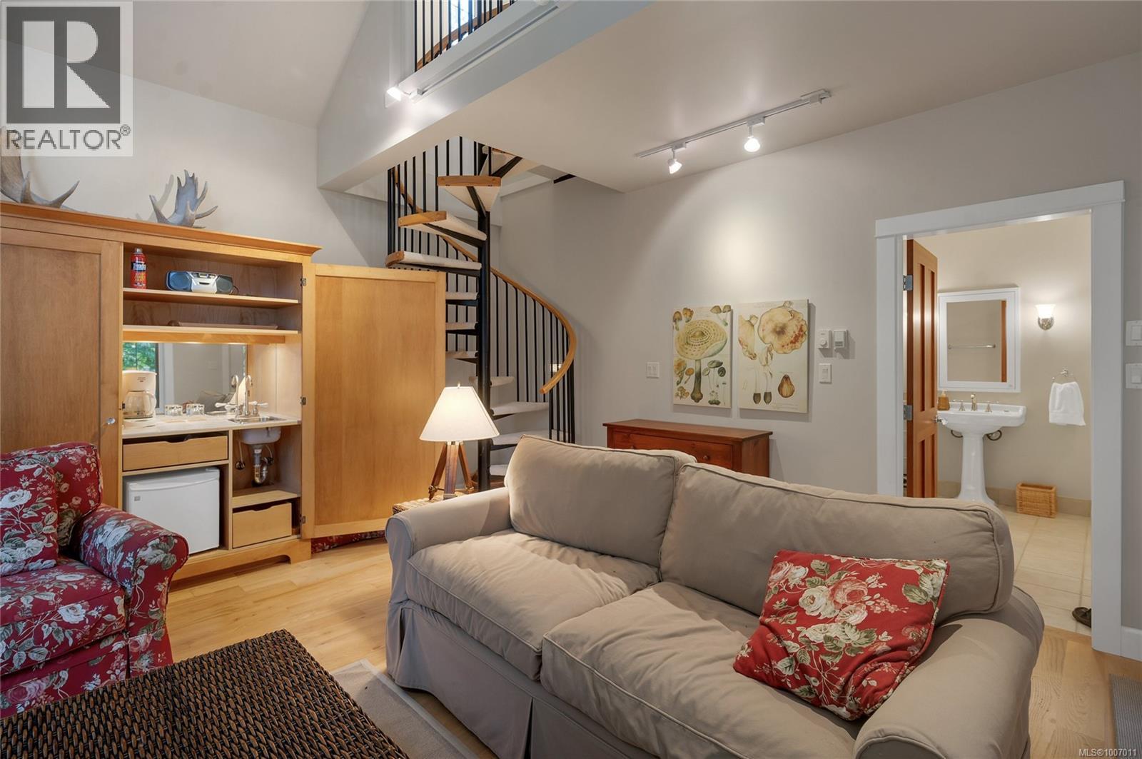 1790 Hyacinthe Bay Rd - 66