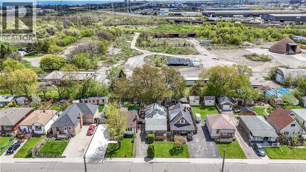 584 WATERLOO Street - 46