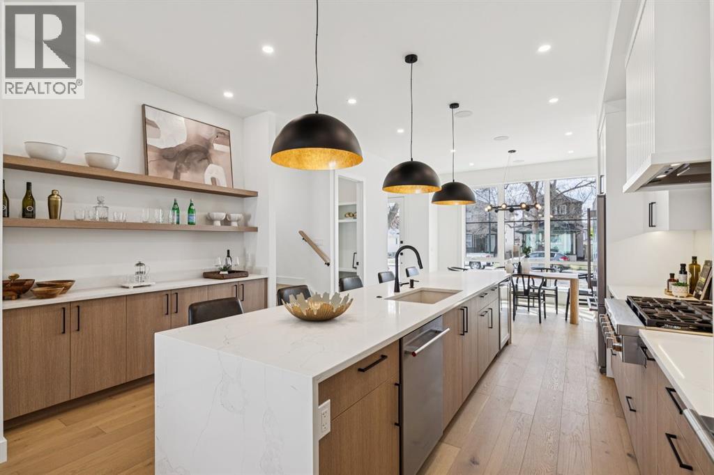 530 51 Avenue SW - 11