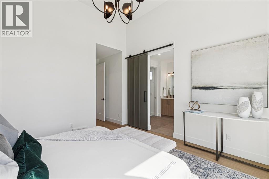 530 51 Avenue SW - 22
