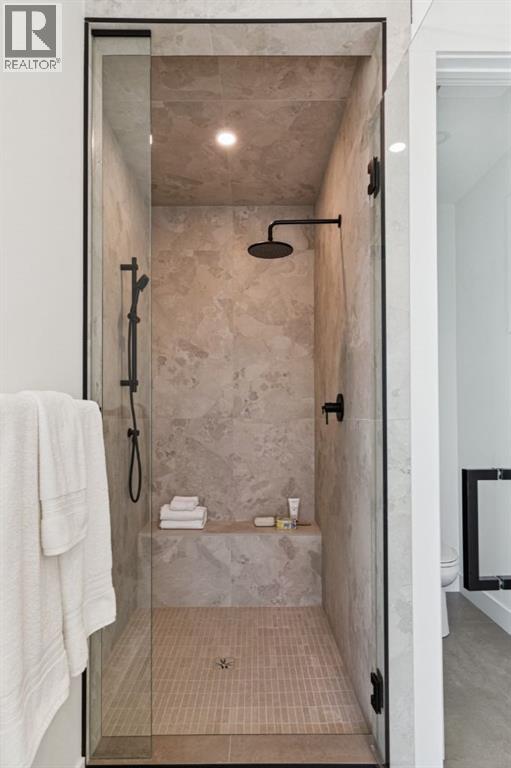 530 51 Avenue SW - 25