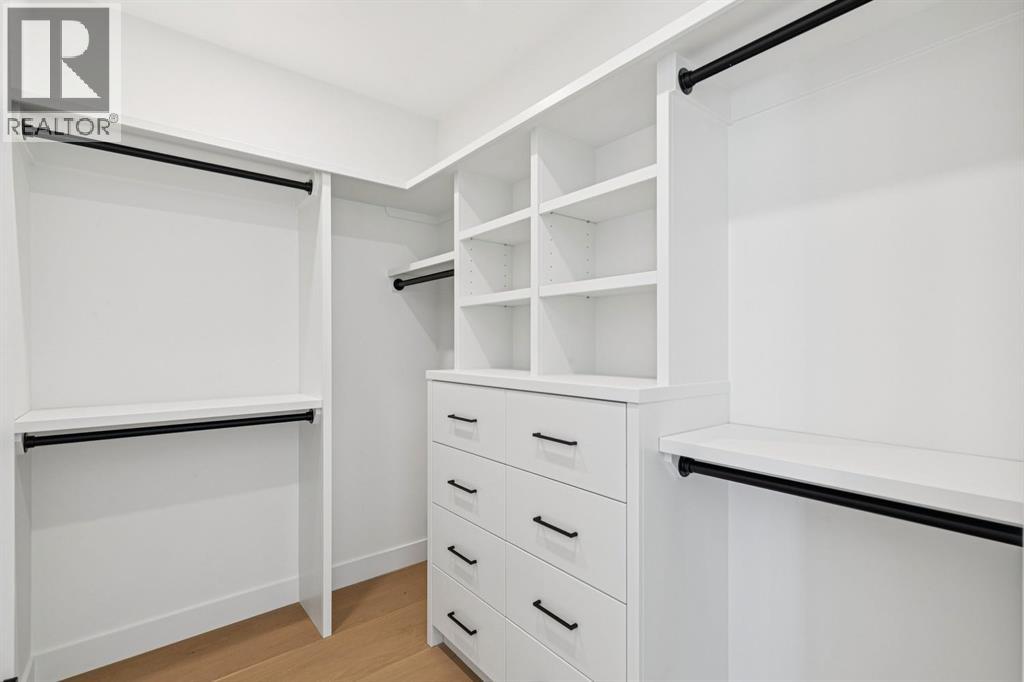 530 51 Avenue SW - 26