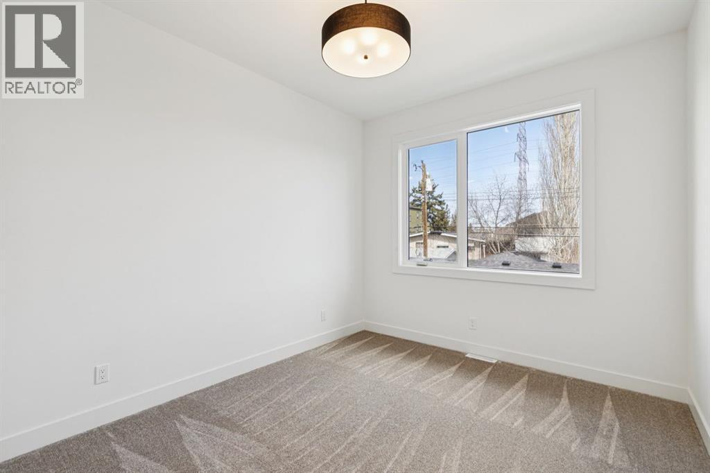 530 51 Avenue SW - 30