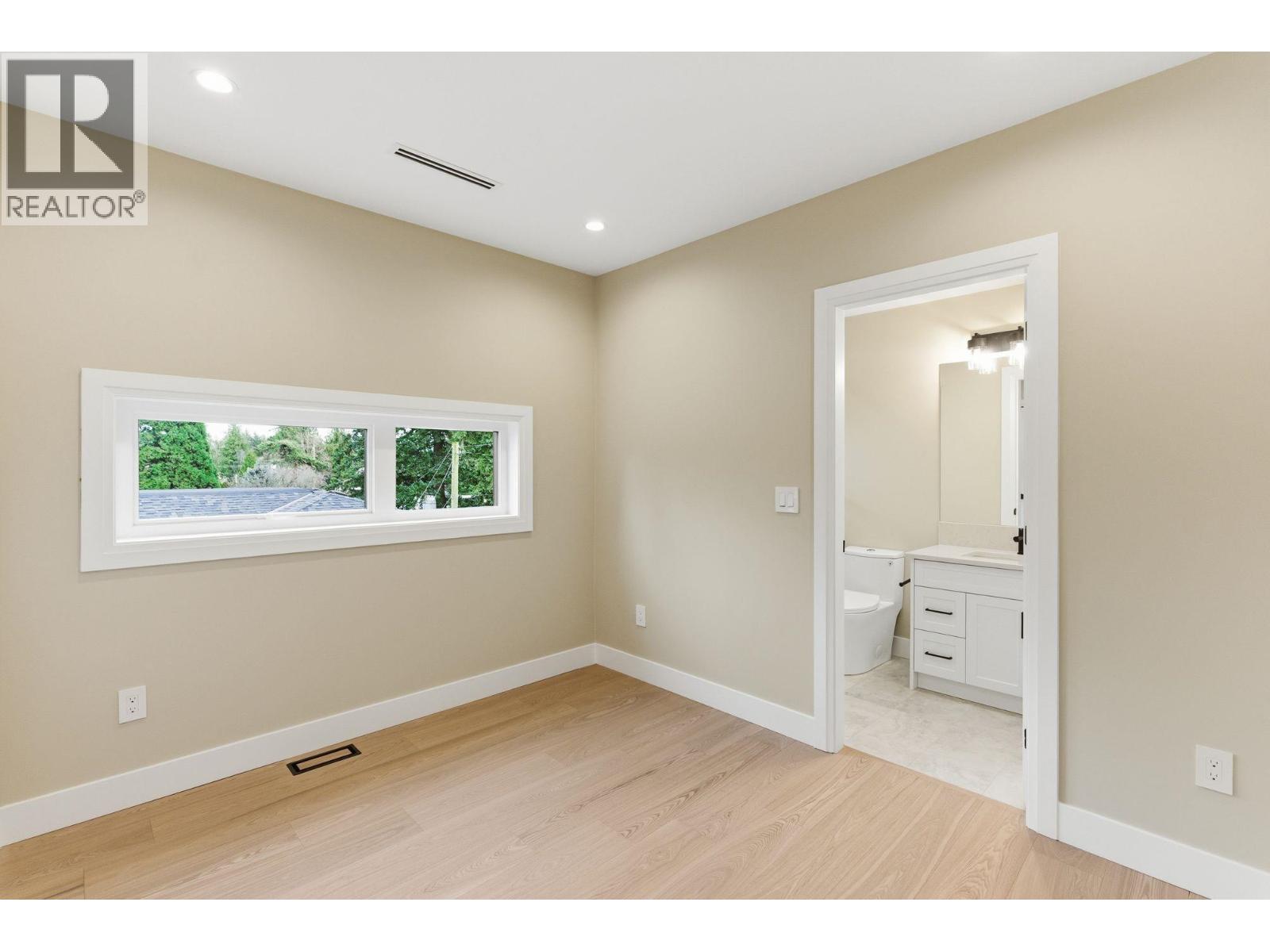2 8408 17TH AVENUE, Burnaby