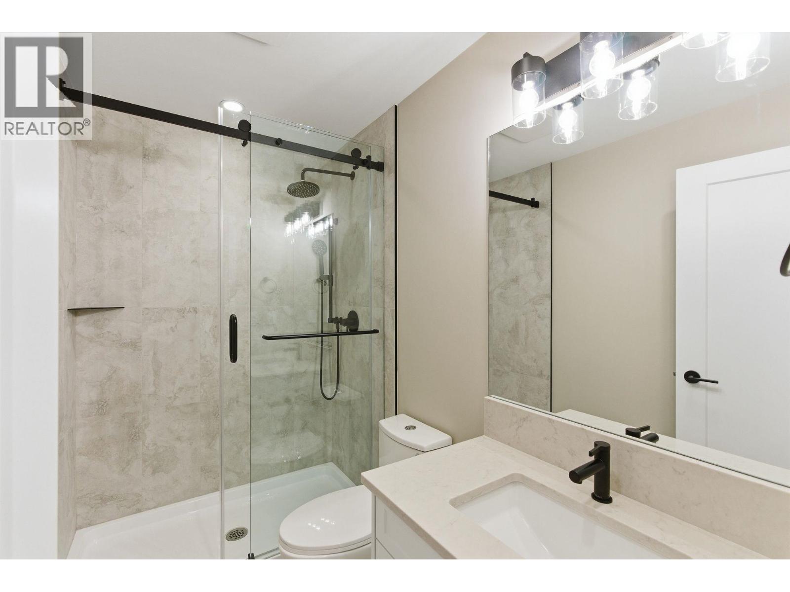 2 8408 17TH AVENUE, Burnaby
