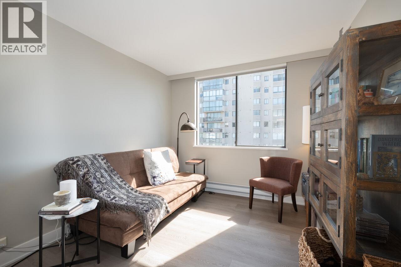 701 1341 CLYDE AVENUE, West Vancouver