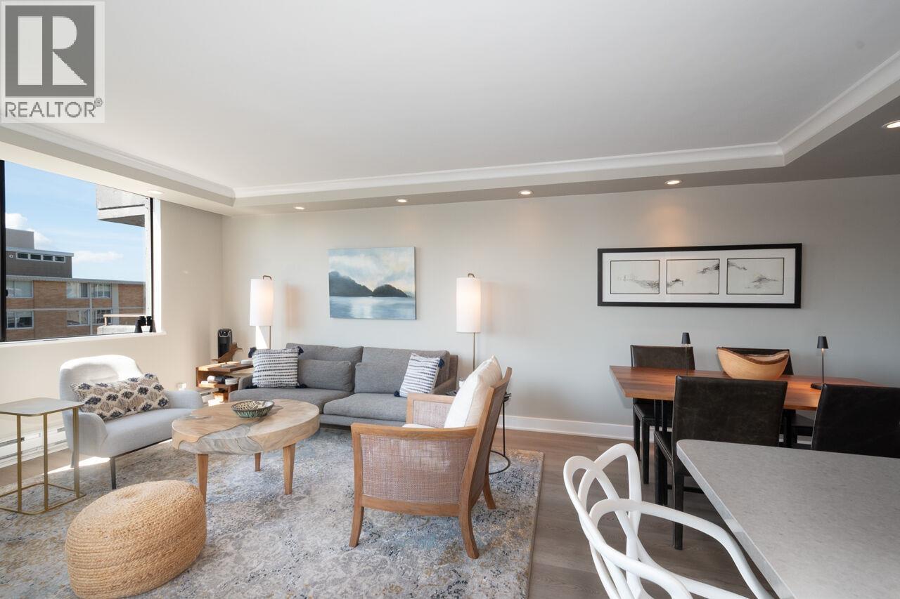 701 1341 CLYDE AVENUE, West Vancouver