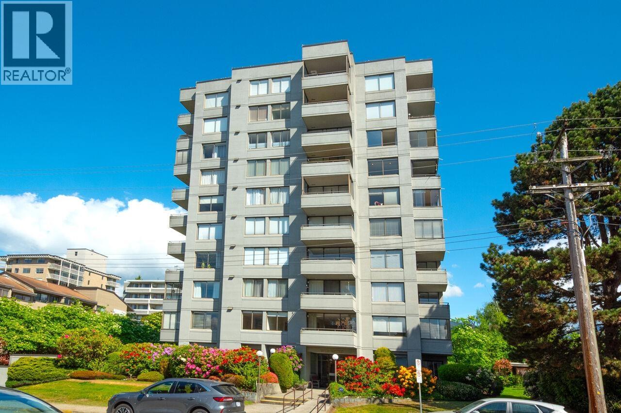 701 1341 CLYDE AVENUE, West Vancouver