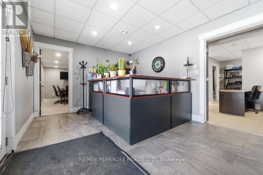 Studio for Rent in Ottawa – A – 2551 PETAWAWA BOULEVARD, Ottawa – By Peter Sagos - Image 1