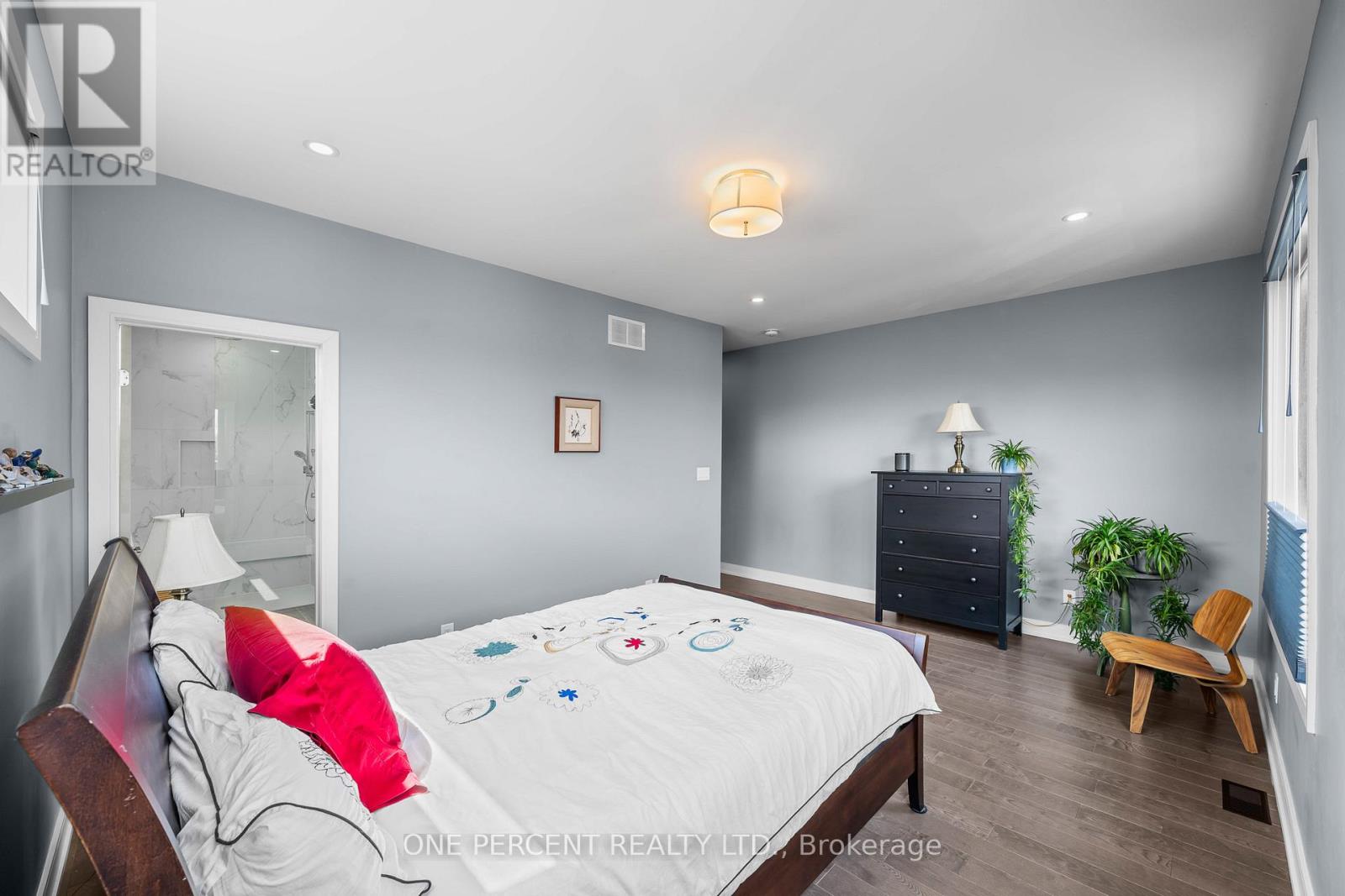 2 Bed, 4 Bath House for Sale in Ottawa – 91 HAMILTON AVENUE N, Ottawa – MLS# X13124806 - Image 29