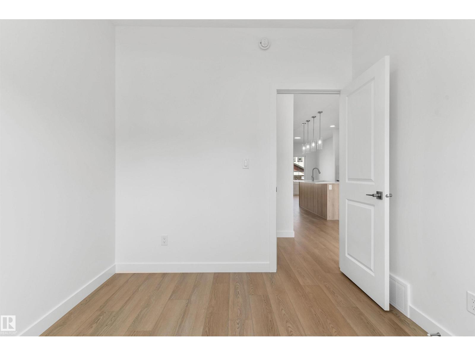 20635 43 AV NW - 10