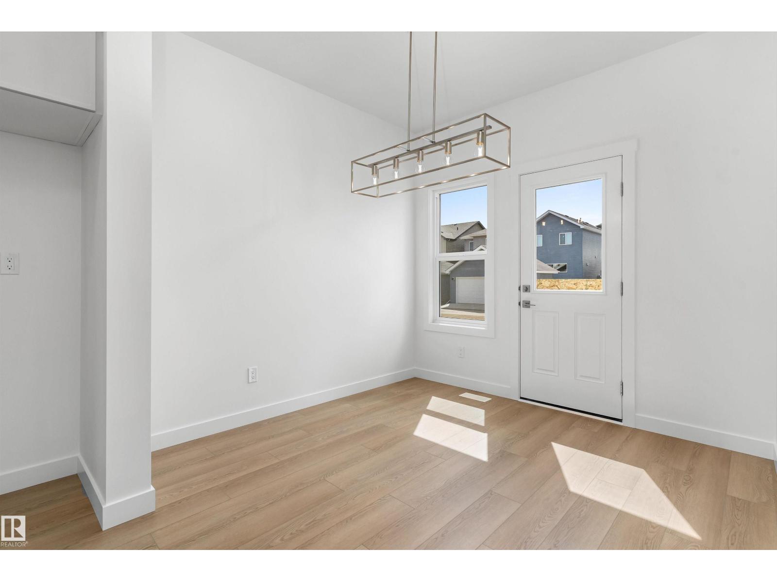 20635 43 AV NW - 12