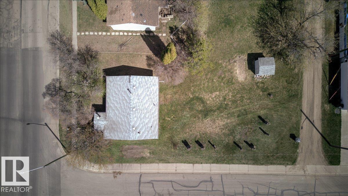 4803 51 ST — photo 37