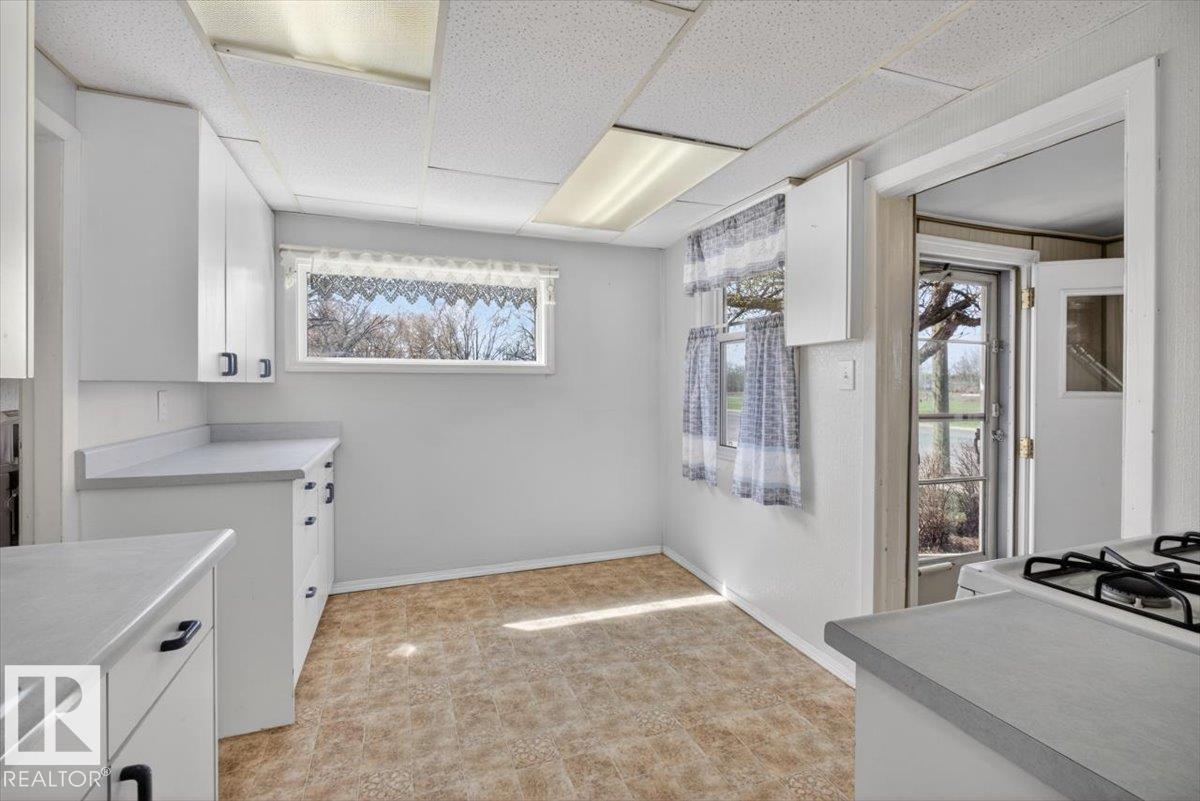 4803 51 ST - photo 5