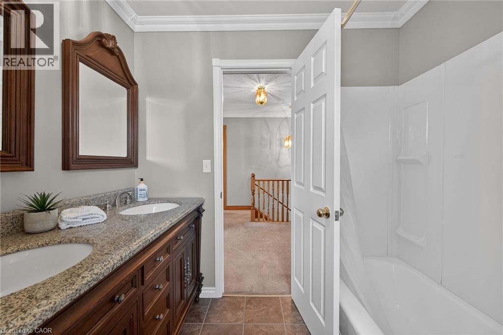 2785 LAKESHORE Road - 31