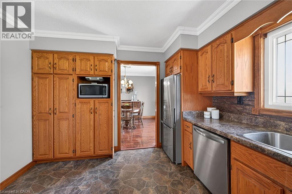 2785 LAKESHORE Road - 19