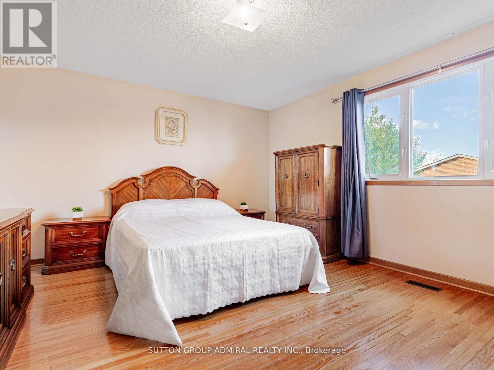 80 BOB O'LINK AVENUE - 24